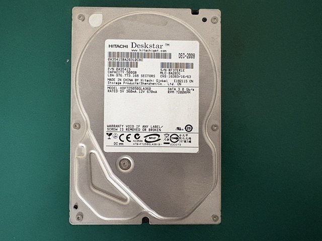 HITACHI　500GB　ハードディスク