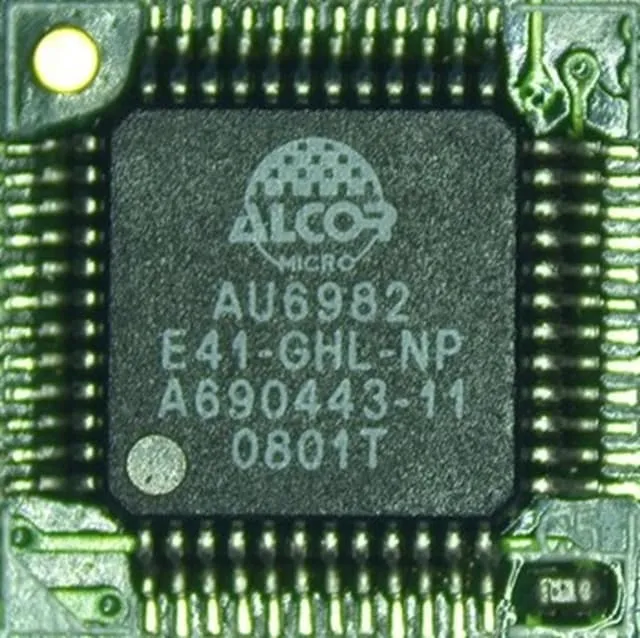 Transcend USBメモリーのAU6982コントローラー