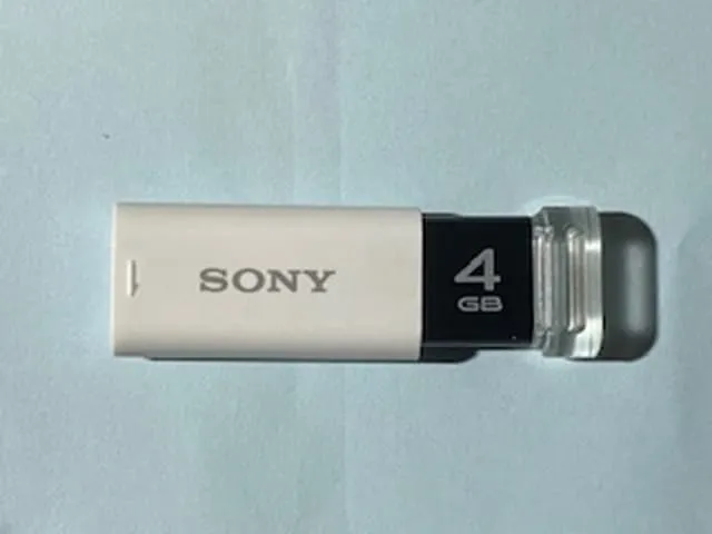 SONY USBメモリー 4GB データ復旧