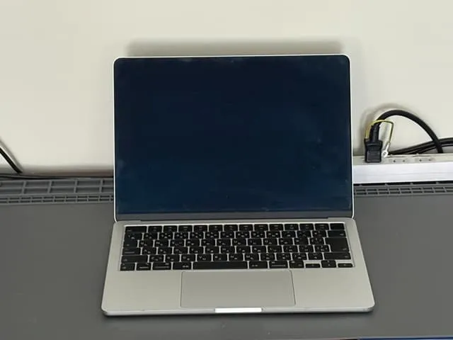 MacBook A3113キーボード交換修理