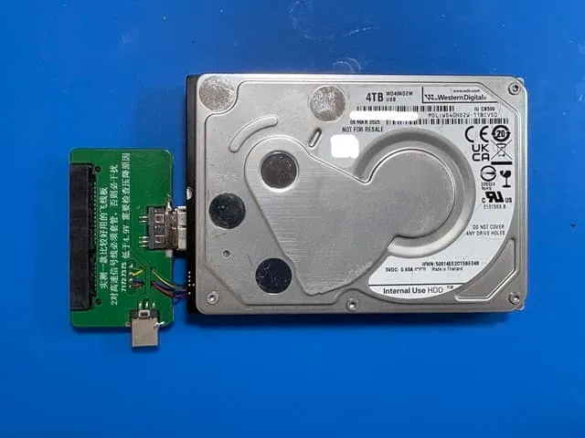 内蔵HDD　WD40NDZW-11BCVS0
４TB　特殊装置でデータ復旧
