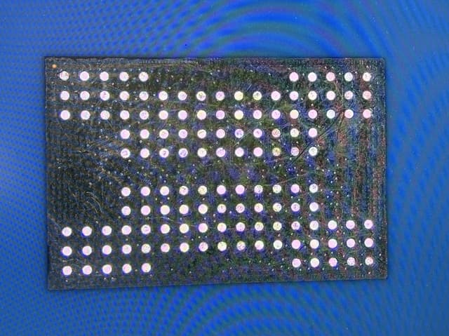 PicoDrive L3　64GBに取り付けられていたBGA132のICチップからデータ復旧